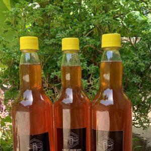 Miel en botella 750 ml, multiflora, de abeja melíferas